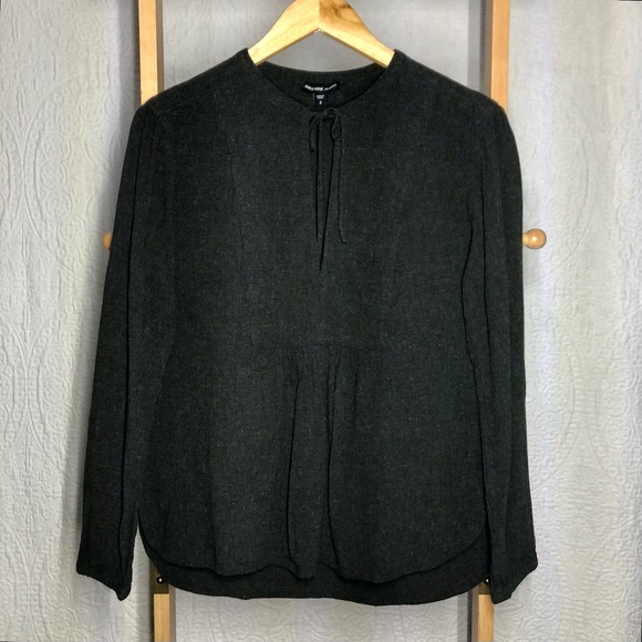 Excellent Charcoal Linen Blend James Perse Gathered Crepe Peasant Blouse, Size 2 - Picture 4 of 6